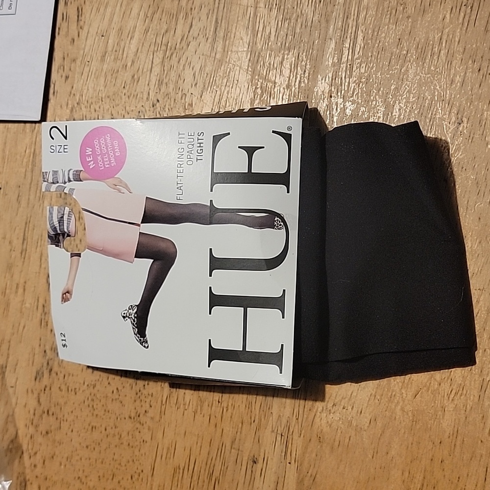 5 pairs of Hue Black Flattering fit tights still in packages
